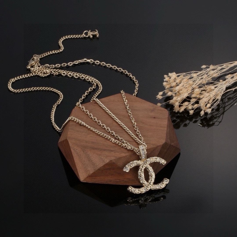 Ch**el necklaces